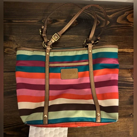 Coach Legacy Tote Bag - Picture 1 of 8